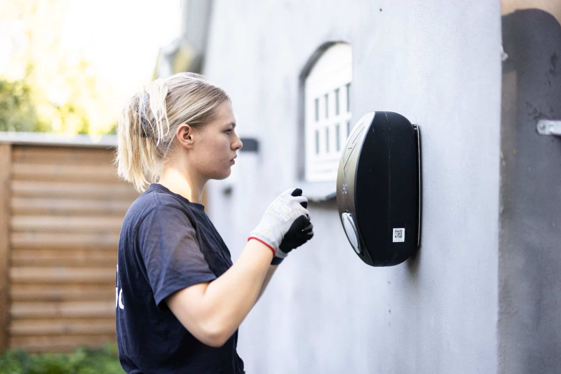 Ladestander til elbil - Ladeboks til din el-bil installeres af elektriker i Allerød